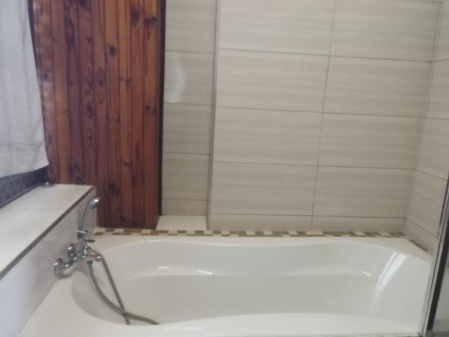 5 Bedroom Property for Sale in Sasolburg Free State